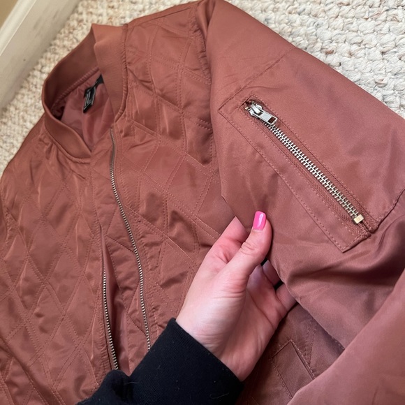 Light Jacket - Picture 3 of 4